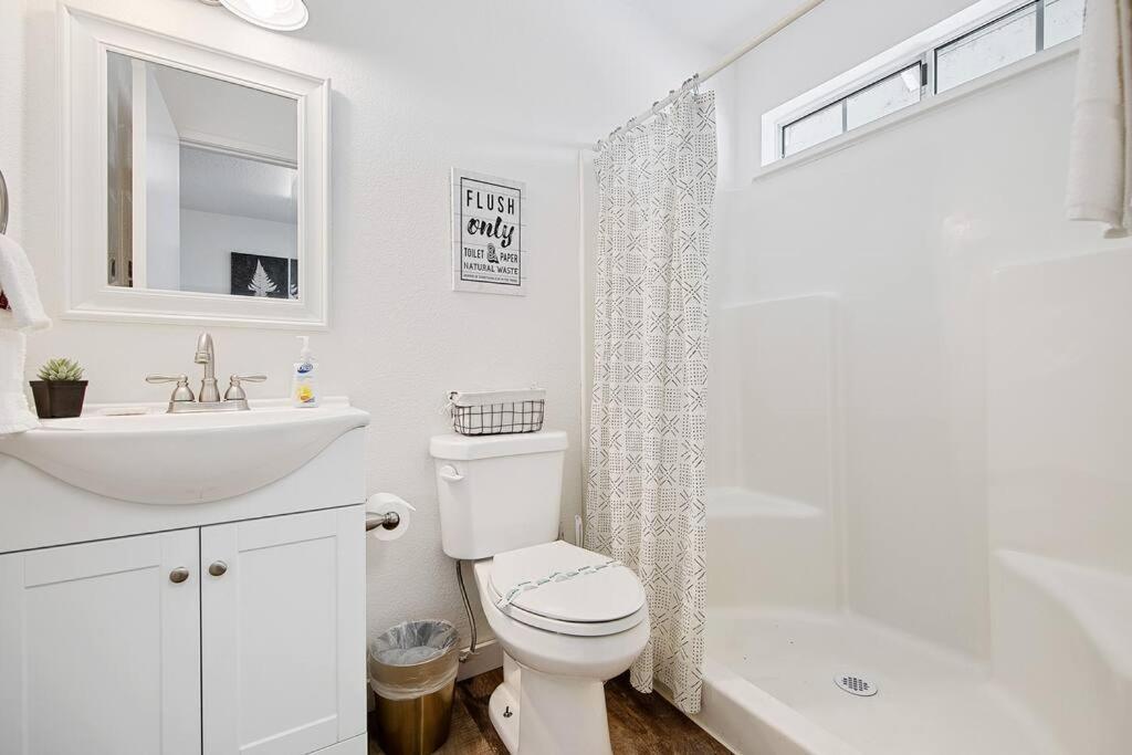 Couples Studio 1 W Full Kitchen Apartamento Oakhurst Exterior foto